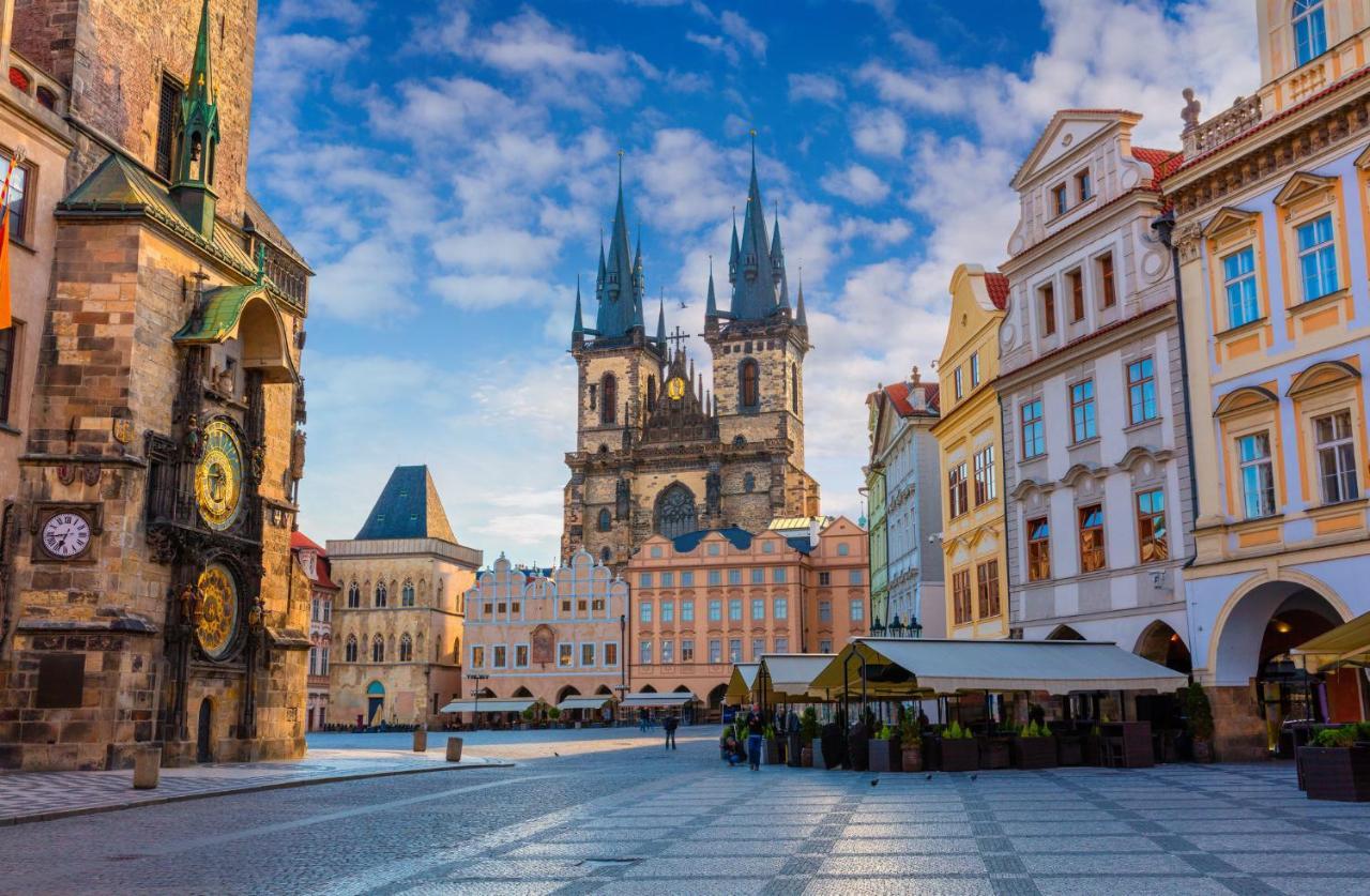 Holiday Inn Prague By Ihg Exterior photo
