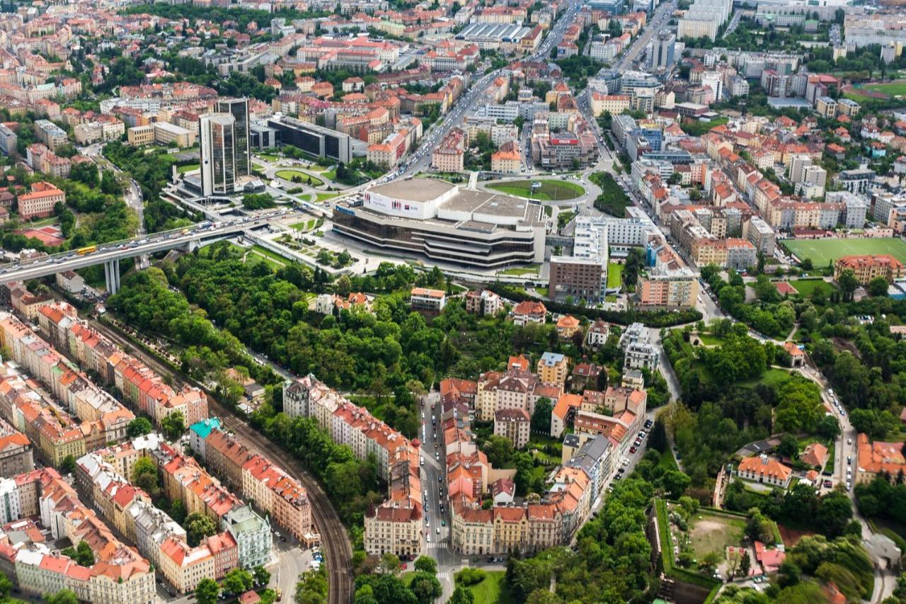 Holiday Inn Prague By Ihg Exterior photo