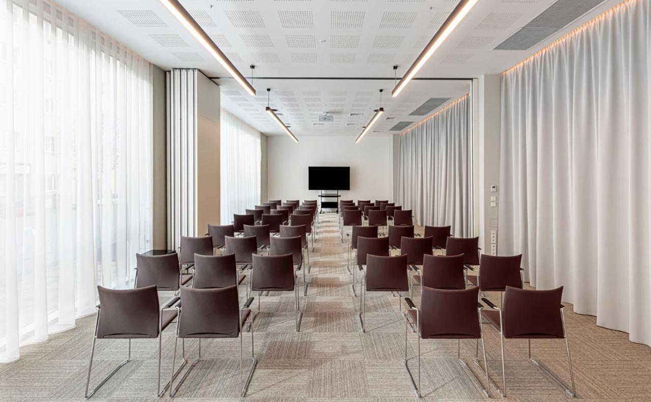 Holiday Inn Prague By Ihg Exterior photo