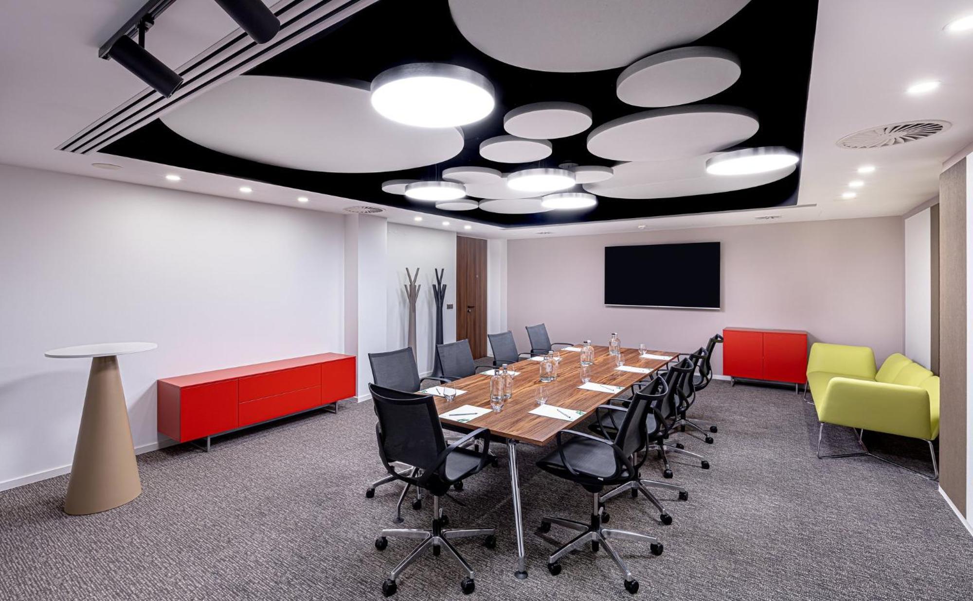 Holiday Inn Prague By Ihg Exterior photo