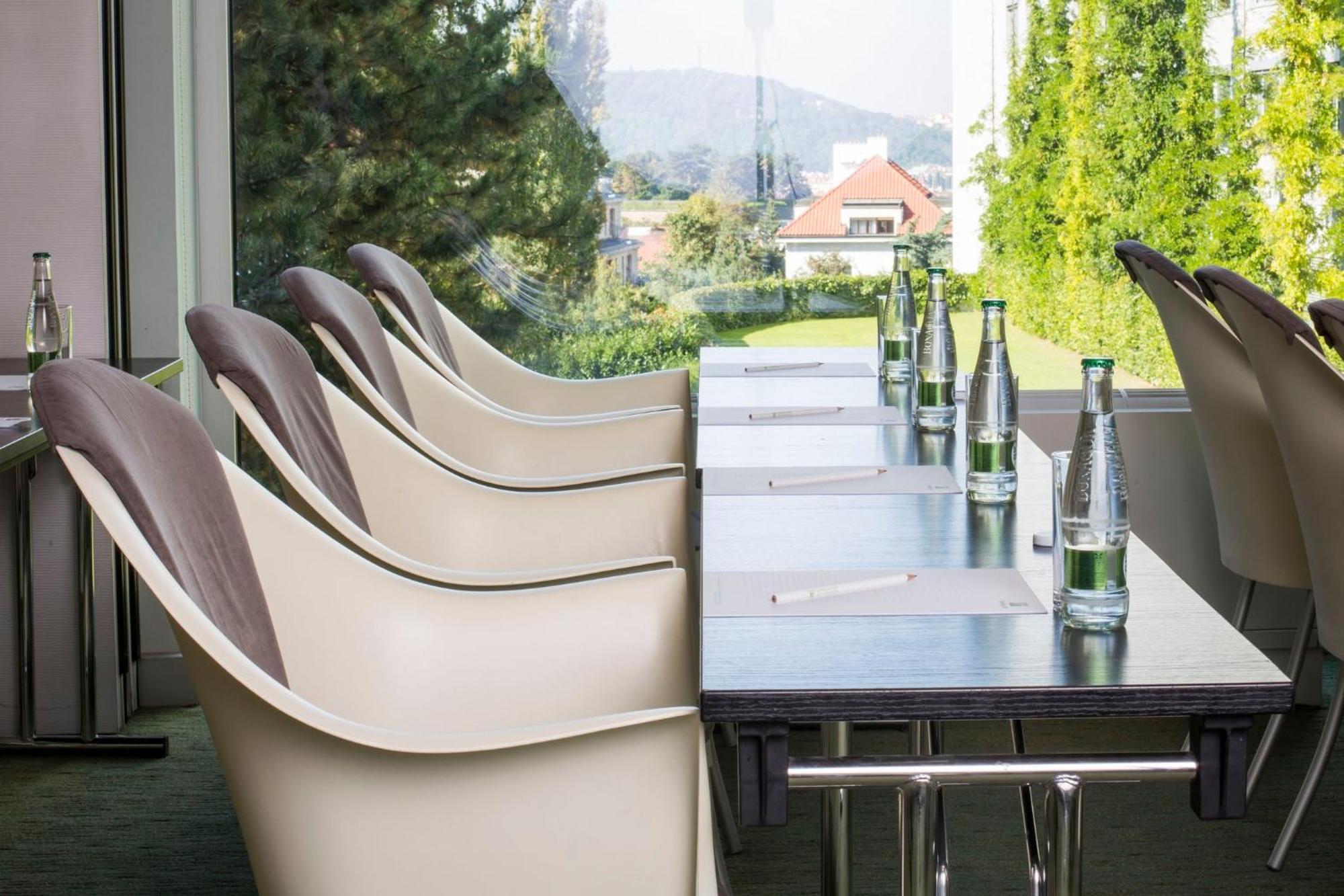 Holiday Inn Prague By Ihg Exterior photo