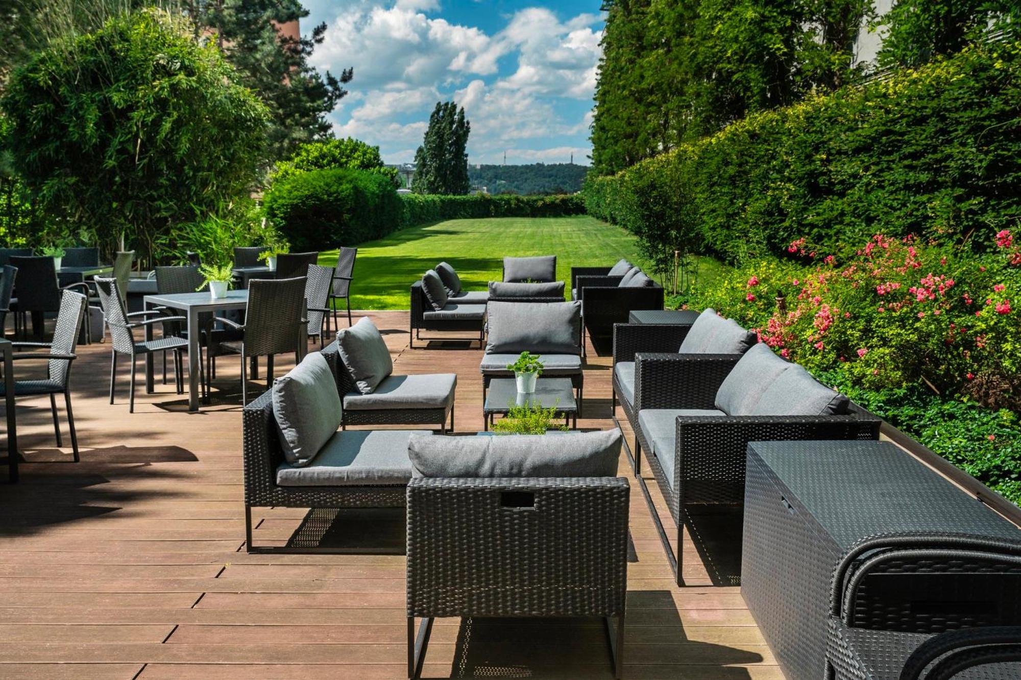 Holiday Inn Prague By Ihg Exterior photo